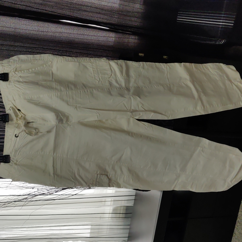 Women Joe Fresh off white cargo pants size 12